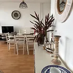 A En Famille Vue Apartment *