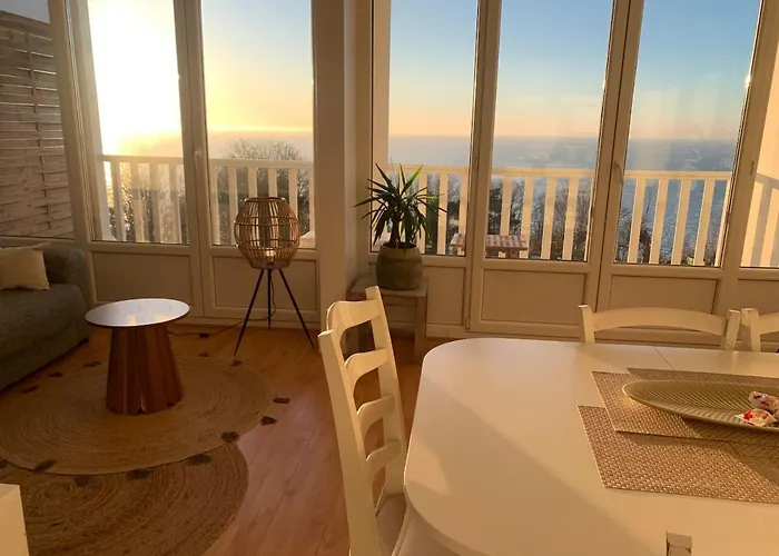 A En Famille Vue * Trouville-sur-Mer